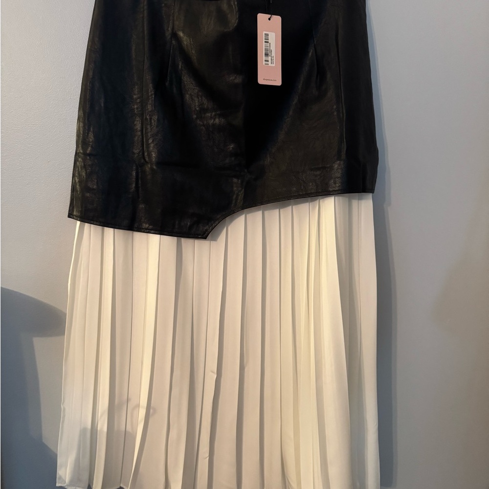 Mixed media Black and White Pleated Skirt. NWT